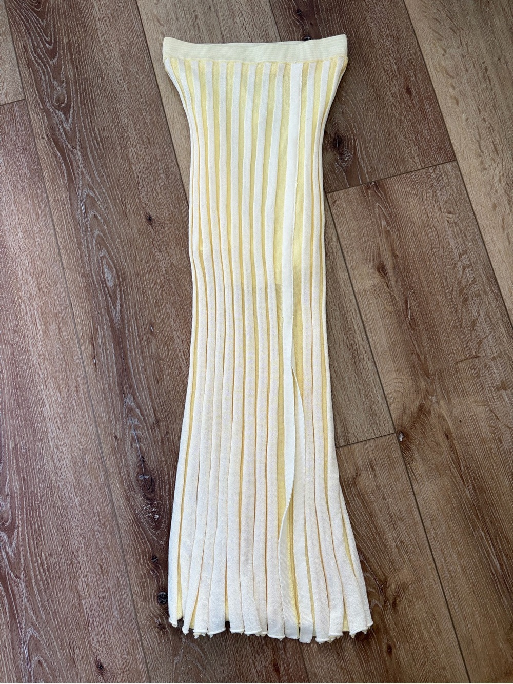 House of Harlow pleated long skirt